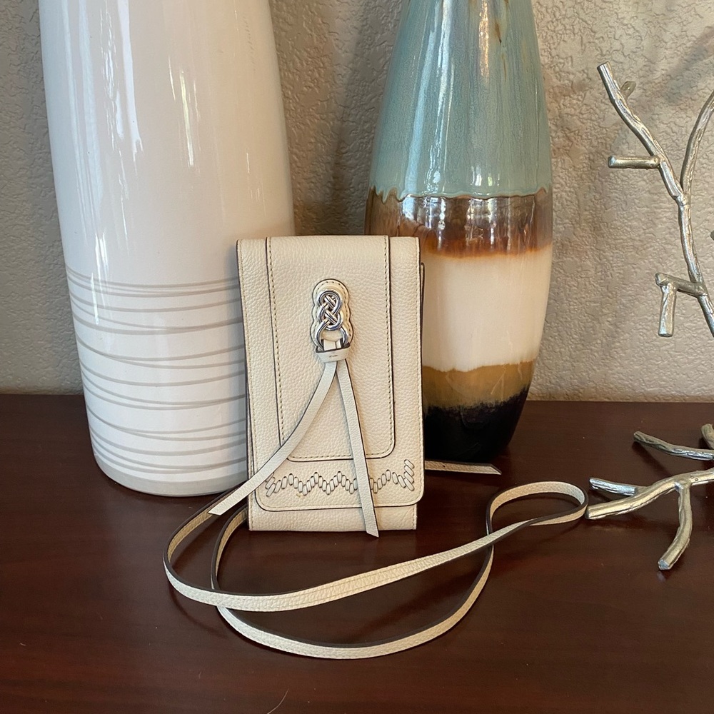 ❤️‍🔥Brighton E53762 White Interlok Phone Organizer❤️‍🔥